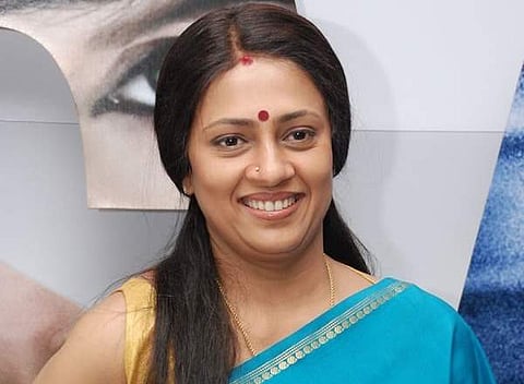 பிராமணராகப் பிறப்பது எய்ட்ஸ் பாதிப்பை விடவும் மோசமானது: நடிகை லட்சுமி ராமகிருஷ்ணன்