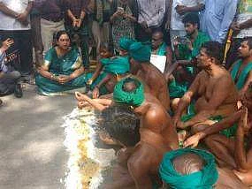 விவசாயிகளின் நிர்வாணப் போராட்டம் தமிழகத்திற்கு ஏற்பட்ட தலைகுனிவு: பிரேமலதா விஜயகாந்த்