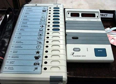 வாக்குப்பதிவு இயந்திரங்களின் நம்பகத்தன்மையை உலக நிபுணர்கள் முன்னிலையில் நிரூபிக்க வேண்டும்: தேர்தல் ஆணையத்துக்கு சமூக ஆர்வலர்கள் வலியுறுத்தல்