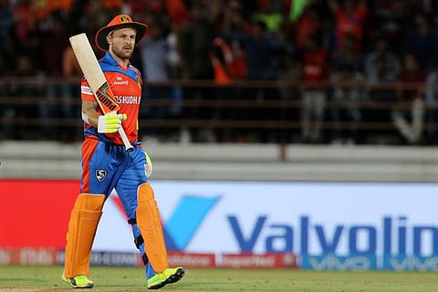 ஐபிஎல்-லில் இருந்து விலகினார் மெக்கல்லம்! சிக்கலில் குஜராத் அணி!