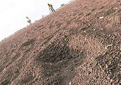 கர்நாடகாவில் ஏலியன் கால்தடம்? மூச்சு விடும் பயங்கர சத்தத்தைக் கேட்ட கிராமத்தினர்: பின்னணி என்ன?