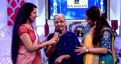 நான் கான்வென்ட்ல படிச்சேன்... இல்லேன்னா ஹாசன் ஃபேமிலியில் என்னைத் தூக்கி மூலையில் சொருகி இருப்பார்கள்!