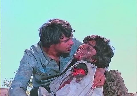 ஷோலே மற்றும் தீவார் உள்ளிட்ட அமிதாப் பச்சனின் திரைப்படக் காட்சிகள் மூலம் ஸ்வச் பாரத் பாடம் புகட்டும் முயற்சி!