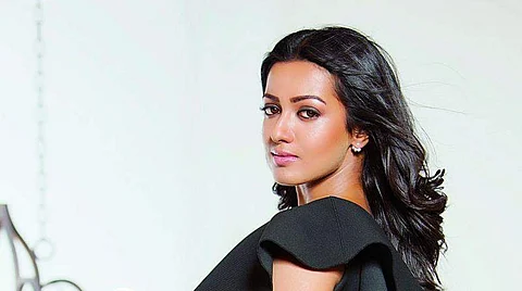 போகன் தெலுங்கு ரீமேக்கில் ஹன்ஷிகா வேடத்தில் காத்ரீன் தெரேஸா!