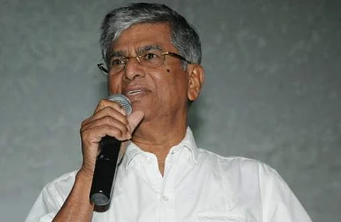 இந்துக்களை விமர்சித்து பேசியதாக திரைப்பட இயக்குநர் எஸ்.ஏ.சந்திரசேகர் மீது வழக்கு