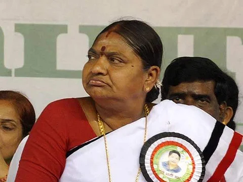 ஓபிஎஸ்க்கு எதிர்ப்பு... அமைதி காக்க வளர்மதி வேண்டுகோள்