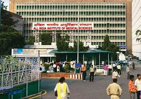 இயல்பு நிலைக்கு திரும்பியது எய்ம்ஸ்!