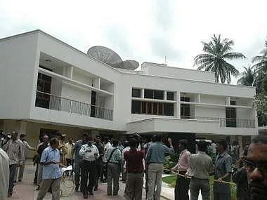ஜெயலலிதாவின் போயஸ் இல்லத்தில் மீண்டும் வருமான வரித்துறை ஆய்வு! 