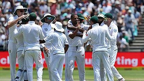 7 விக்கெட்டுகளை இழந்து இந்தியா திணறல்
