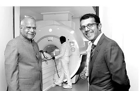 சென்னை மியாட் மருத்துவமனையில் நவீன எம்.ஆர்.ஐ. ஸ்கேன் பரிசோதனை மையத்தை புதன்கிழமை திறந்து வைத்த ஆளுநர் பன்வாரிலால் புரோஹித். 