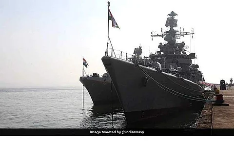 இந்தியக் கடற்படைக்கு  போர்க்கப்பல்கள் தயாரிக்க இந்தியா - ரஷ்யா இடையே ரூ.3570 கோடி ஒப்பந்தம் கையெழுத்து  