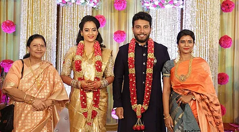 நடிகர் சிவகுமார் - சுஜா வருணி திருமண வரவேற்பு