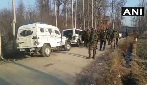 காஷ்மீரில் துப்பாக்கிச்சண்டை: வீரர் ஒருவர் வீரமரணம்