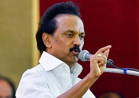பதாகைகள் வைப்பதை கழகத்தினர் முழுமையாகத் தவிர்த்திட வேண்டும்: ஸ்டாலின் 