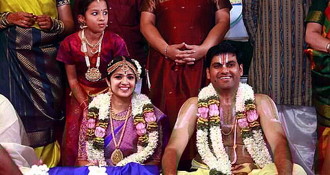 நடிகர் ஒய்.ஜி. மகேந்திரன் மகன் திருமணம்