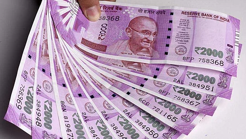 வாபஸ் ஆகிறதா 2000 ரூபாய் நோட்டு?: மத்திய அரசு பதில்! 