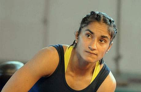 ஆசிய மல்யுத்த சாம்பியன்ஷிப்: வெள்ளி வென்றார் வினேஷ் போகட்