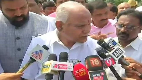 விவிபேட் கருவிகள் கண்டெடுக்கப்பட்ட விவகாரம்: தேர்தல் ஆணையத்தில் எடியூரப்பா புகார்