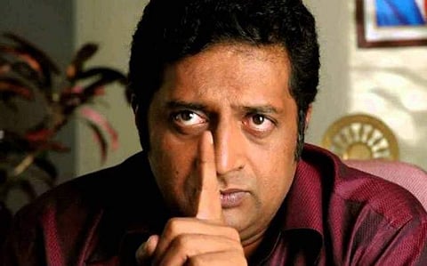'தோனி' படத்தை திருட்டு விசிடி-யில் பார்த்தேன்! இப்படிச் சொன்னவர் யார்?