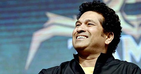 தோனி இனி ஒருமுனையில் ஆட்டத்தைக் கட்டுப்படுத்துவார்: சச்சின் நம்பிக்கை