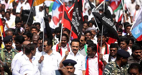போராட்டத்தில் ஈடுபட்ட ஸ்டாலின் கைது