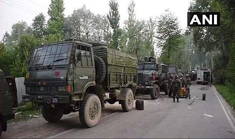 காஷ்மீரில் பயங்கரவாதிகளுடனான சண்டையில் சி.ஆர்.பி.எப். வீரர் வீரமரணம்