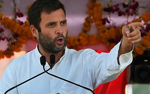 ஆர்எஸ்எஸ்-க்கு அடிபணியாததால் தான் தமிழர்கள் படுகொலை - ராகுல் காந்தி தமிழில் ட்வீட் 