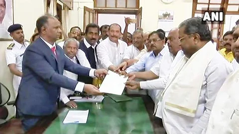 கர்நாடக சட்டப் பேரவைத் தலைவர் பதவிக்கு காங்கிரஸ் தலைவர் மனு தாக்கல்