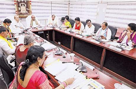 திருமலையில் செவ்வாய்க்கிழமை நடைபெற்ற தேவஸ்தான அறங்காவலர் குழுவின் கூட்டம்.