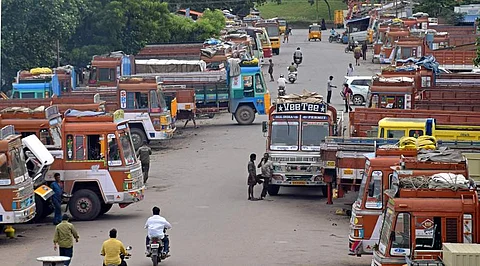 தொடரும் லாரிகள் வேலைநிறுத்தம்