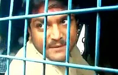 ஹார்திக் படேலுக்கு 2 ஆண்டு சிறைத் தண்டனை
