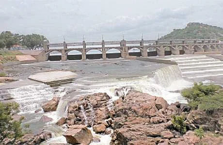 மேட்டூர் அணைக்கு நீர் வரத்து வினாடிக்கு  8,268  கன அடியாக அதிகரித்துள்ளது.
