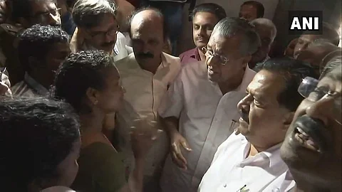 உயிரிழந்தவர்களுக்கு ரூ.4 லட்சம் நிவாரணம்: கேரள முதல்வர் பினராயி விஜயன் அறிவிப்பு