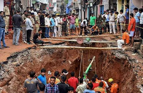 குஜராத்தில் ஆழ்துளைக் கிணற்றில் விழுந்த குழந்தை பலி!