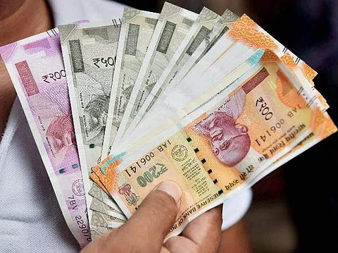 மத்திய அரசு ஊழியர்களுக்கு 2% அக விலைப்படி உயர்வு அறிவிப்பு 