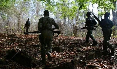 ஜம்மு-காஷ்மீரில் 3 தீவிரவாதிகள் சுட்டுக் கொலை