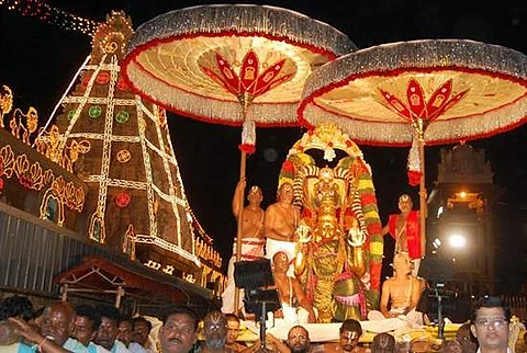 திருப்பதி கருடசேவையை தரிசிப்பவர்களா நீங்கள்? அப்போ இது உங்களுக்குத் தான்!