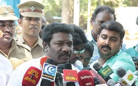 ஆயிரம் வழக்குகள் போட்டாலும் எதிர்கொள்வேன்: கருணாஸ் அதிரடி பேட்டி