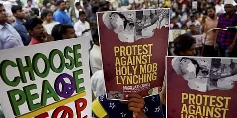 பசு பாதுகாப்பு மற்றும் கும்பல் கொலைகள் குறித்து மூன்று நாட்களில் அறிக்கை: மாநிலங்களுக்கு உச்ச நீதிமன்றம் இறுதி எச்சரிக்கை 