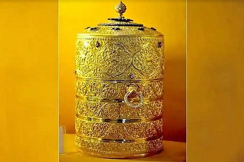 கோடி ரூபாய் மதிப்புள்ள நிஜாம் காலத்து தங்க டிஃபன் பாக்ஸ் திருடு போனது!