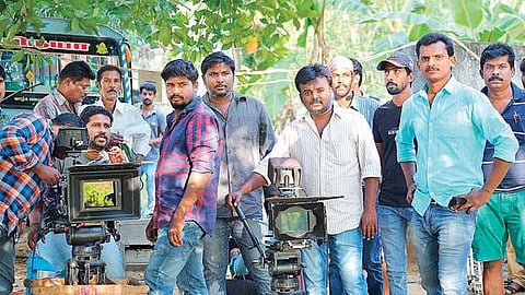 கண்ணீரிலும் புன்னகையிலும் போய் முடியும்!