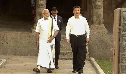 கடற்கரை கோயிலில் பிரதமர் மோடி - சீன அதிபர் ஜின்பிங்  