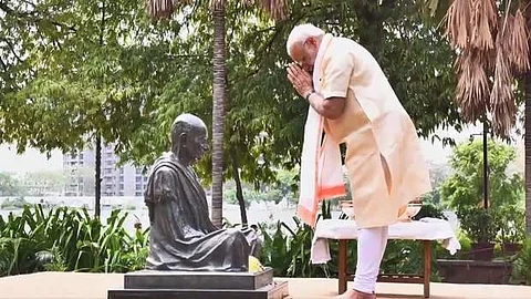 மகாத்மா காந்தி, லால் பகதூர் சாஸ்திரி பிறந்தநாள் நினைவு விடியோ வெளியிட்ட பிரதமர் மோடி