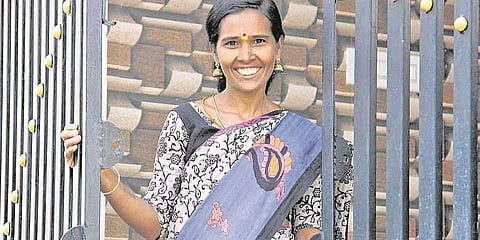 கிராமத்துப் பெண்ணின் தைரியத்திற்கு கிடைத்த பரிசு! 