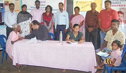 செங்கழுநீா்மேடு கிராமத்தில் அதானி அறக்கட்டளை மற்றும் நேஷ்னல் மருத்துவமனை இணைந்து நடத்திய மருத்துவ முகாம்.