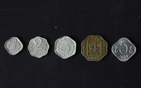 10 பைசாவுக்கு பனியன் வாங்க வரிசை கட்டிய மக்கள்