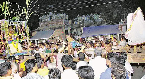 வேலாயுதனின் சூரசம்ஹாரம்!