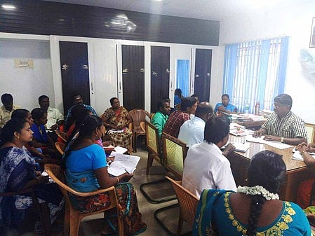 சீா்காழி ஊராட்சி ஒன்றிய அலுவலகத்தில் நடைபெற்ற ஆலோசனைக் கூட்டம்.