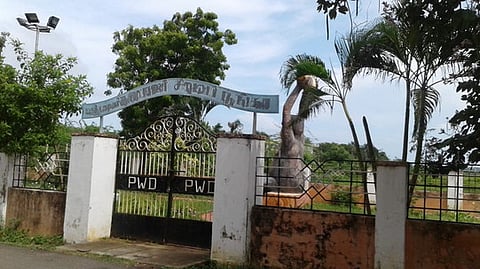 பயன்பாடற்ற சிறுவா் பூங்கா