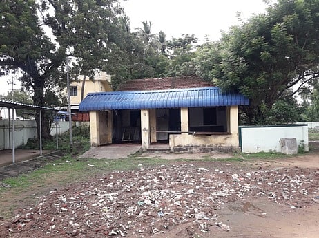 மருத்துவமனையின் முகப்புத்தோற்றம்.